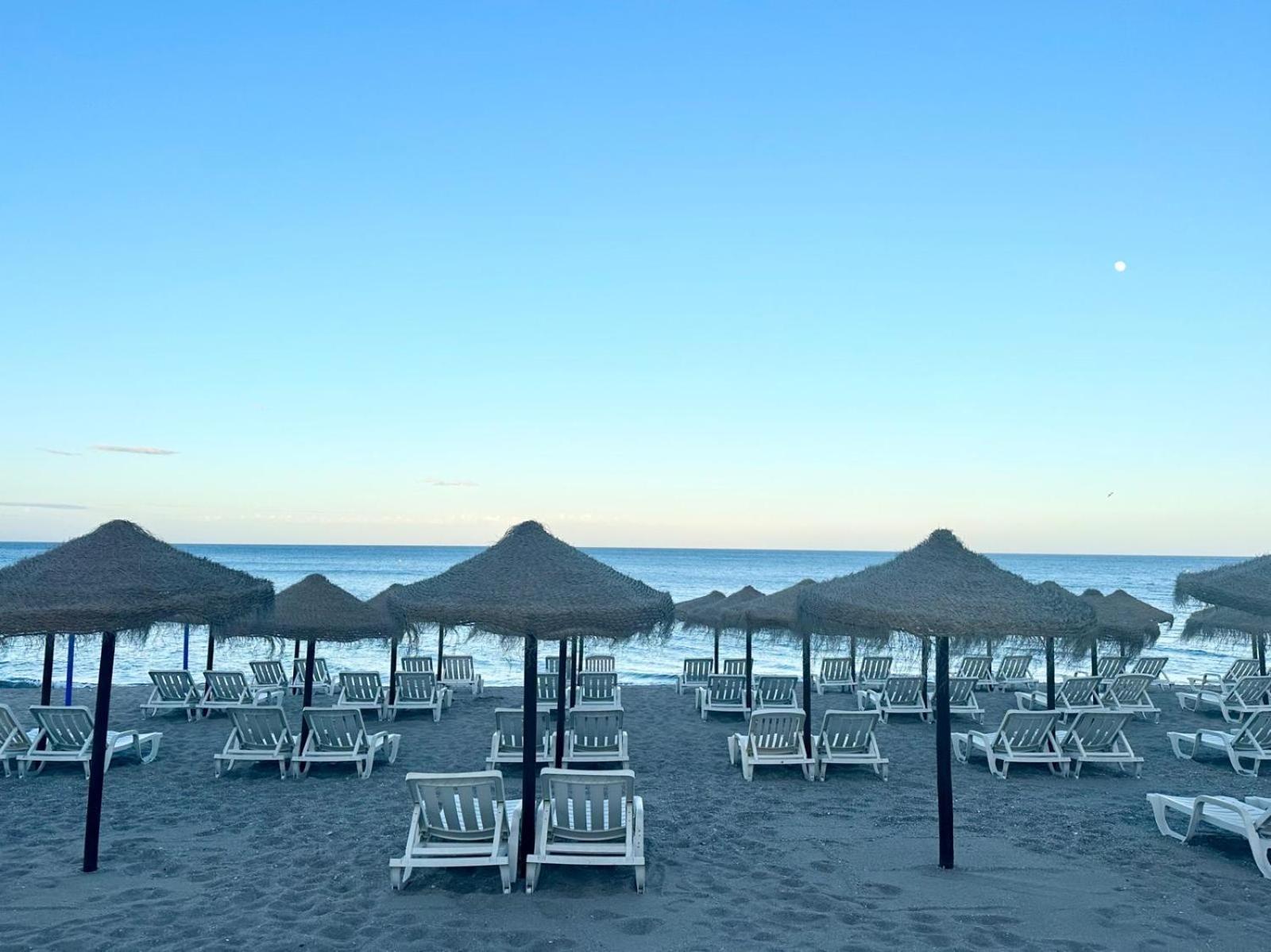 Costa Del Sol Seaside Studio - 5 Mins From Beach Фуэнхирола Экстерьер фото