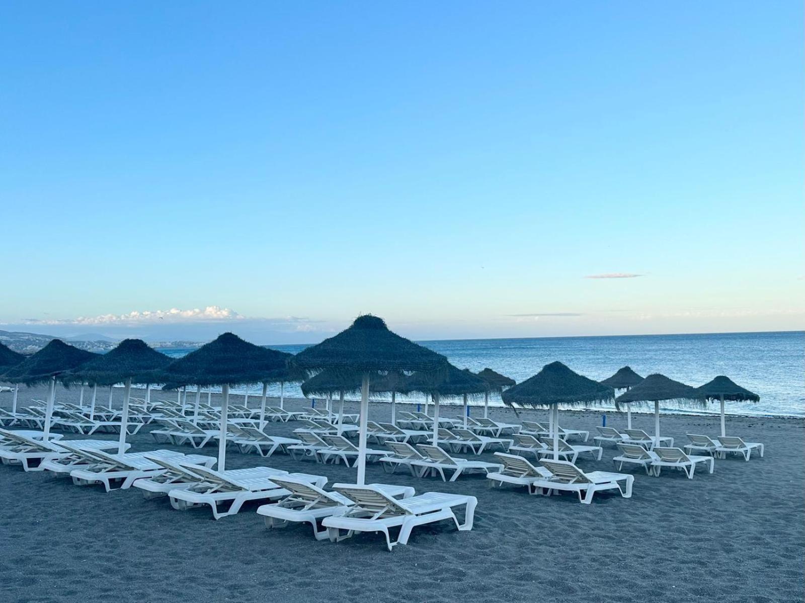 Costa Del Sol Seaside Studio - 5 Mins From Beach Фуэнхирола Экстерьер фото