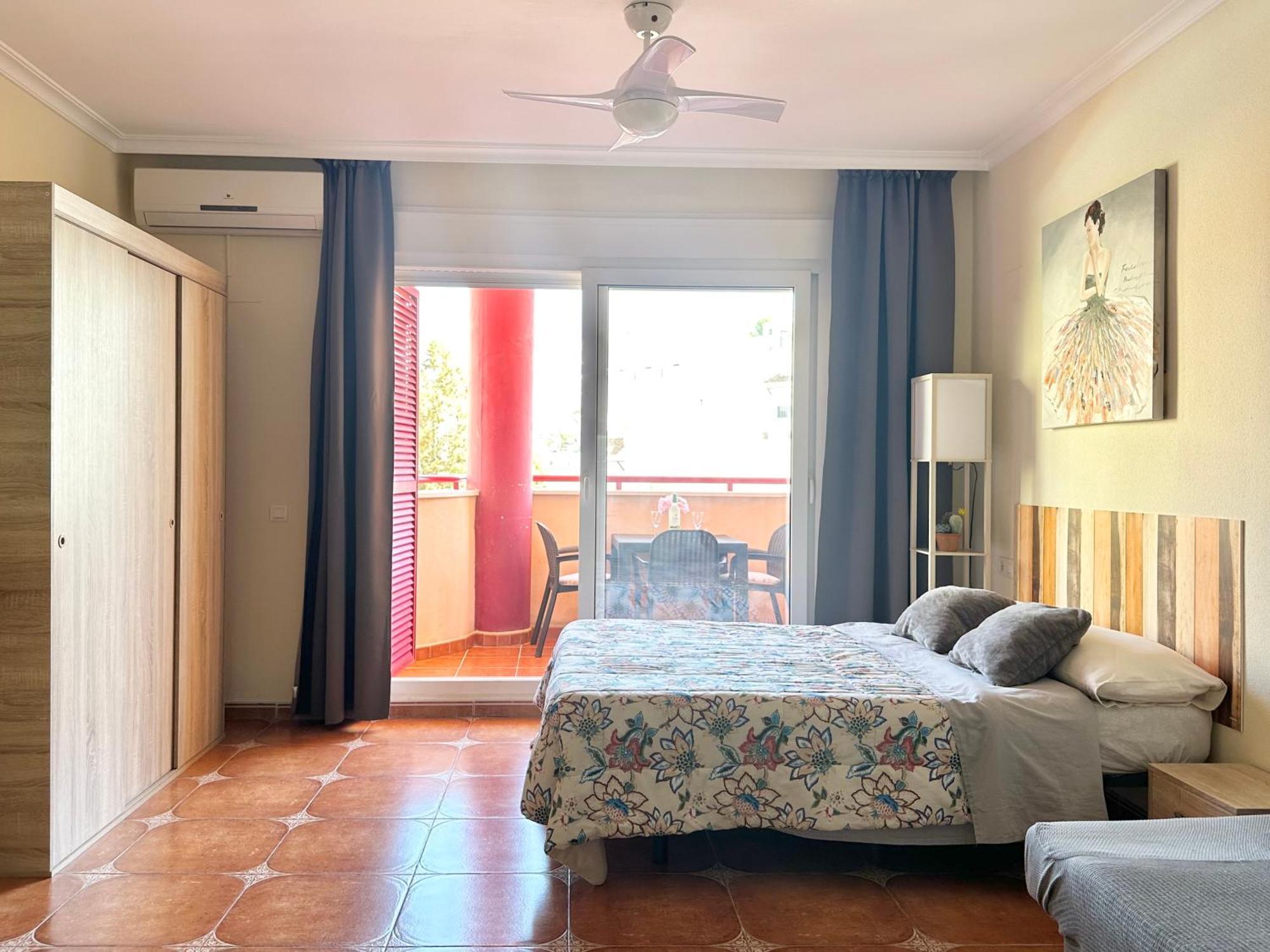 Costa Del Sol Seaside Studio - 5 Mins From Beach Фуэнхирола Экстерьер фото